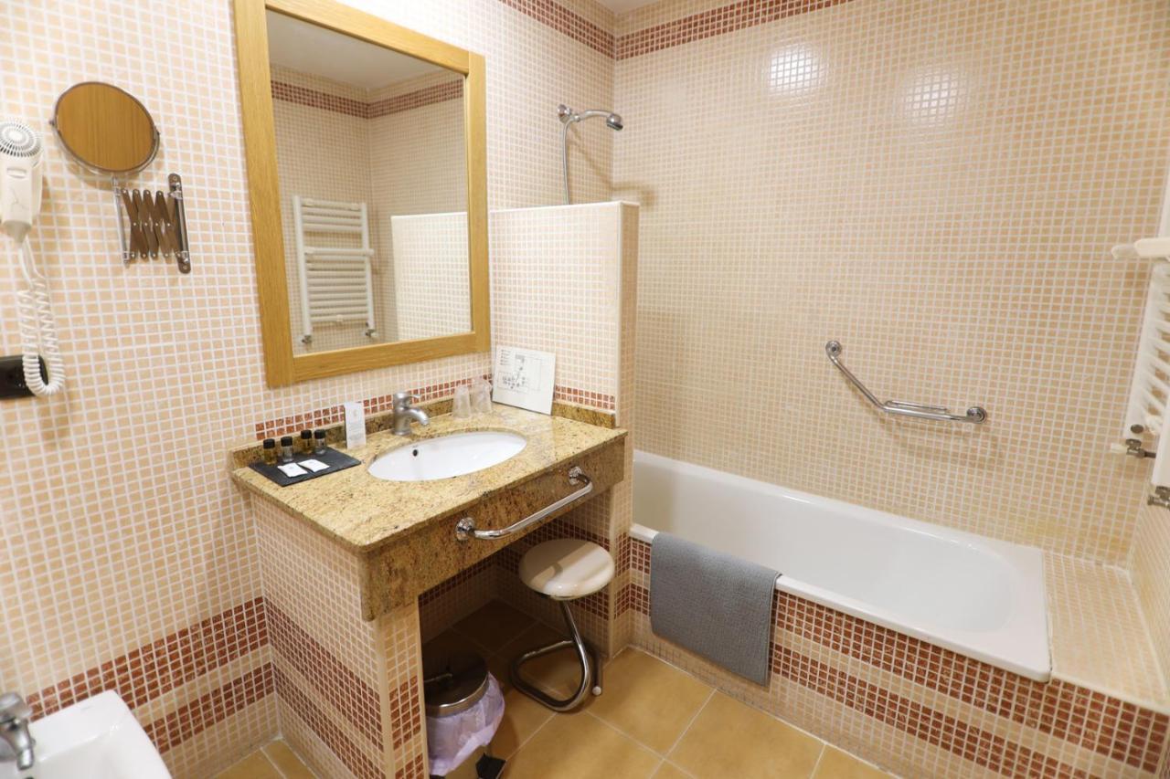 Hospedium Hotel Dona Mafalda De Castilla Plasencia Exteriör bild