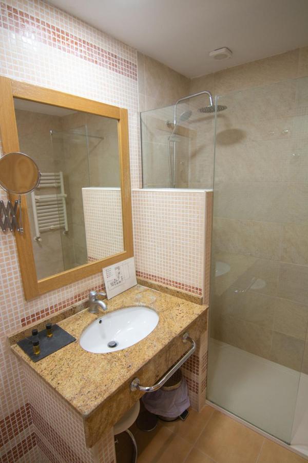 Hospedium Hotel Dona Mafalda De Castilla Plasencia Exteriör bild